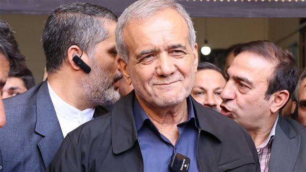 مراسم أداء اليمين الدستورية للرئيس الإيراني المنتخب بعد التأكد من صحة العملية الانتخابية