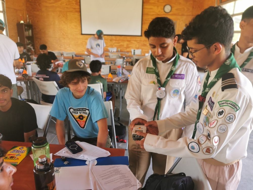 كشافة المملكة يتفوقون في التكنولوجيا والابتكار بالمخيم الكشفي الإسلامي في أمريكا