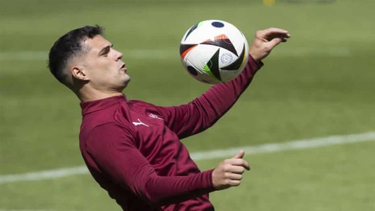 تشاكا "الورقة الرابحة" لسويسرا ضد إنجلترا