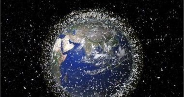 تكنولوجيا: رواد صينيون يركبون درعا ضد المخلفات الفضائية على محطتهم فى مدار الأرض