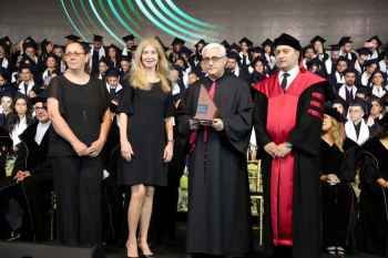 المطران عبدالساتر بحفل تخريج طلاب جامعة الحكمة: لبنان هو وطن لكلِّ اللبنانيين بالتساوي من كلِّ الأحزاب والأديان والمناطق