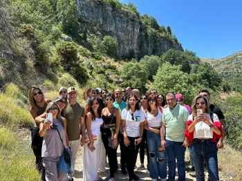 نادي الصحافة جال في محمية حرج أهدن الطبيعية وزرع أرزة تعزيزاً للانتماء إلى لبنان