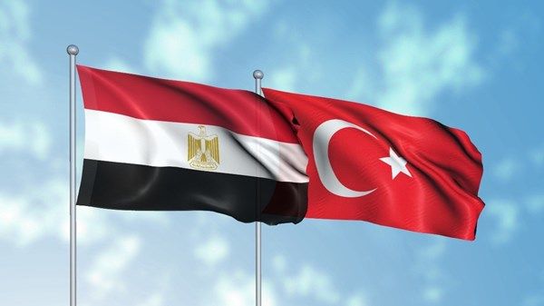 مصر وتركيا تؤكدان الحرص على تعزيز علاقاتهما