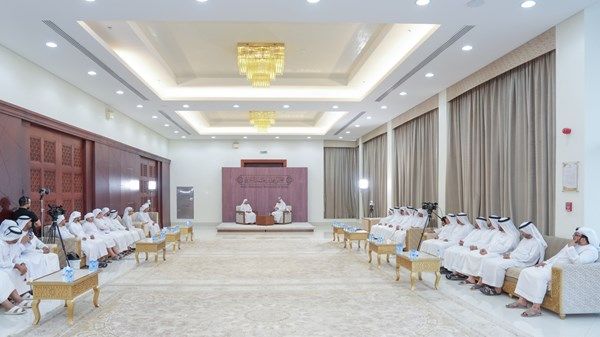 مجلس محمد بن حمد الشرقي يناقش موضوع "تحصين الأبناء من آفة المخدرات"