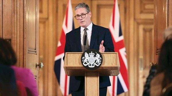 ستارمر: الأمن والدفاع أولوية وسنتخذ «قرارات صعبة»