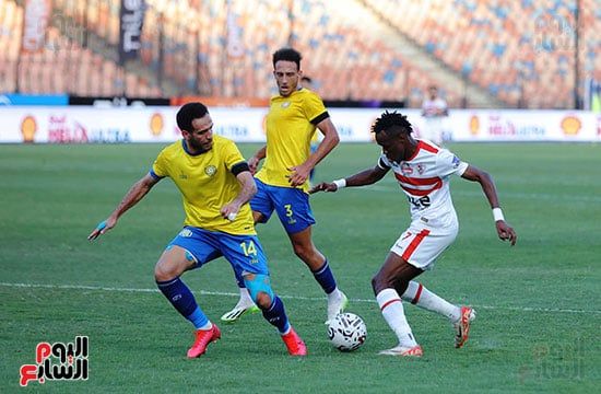 الزمالك والإسماعيلى يتعادلان سلبيا فى الشوط الأول