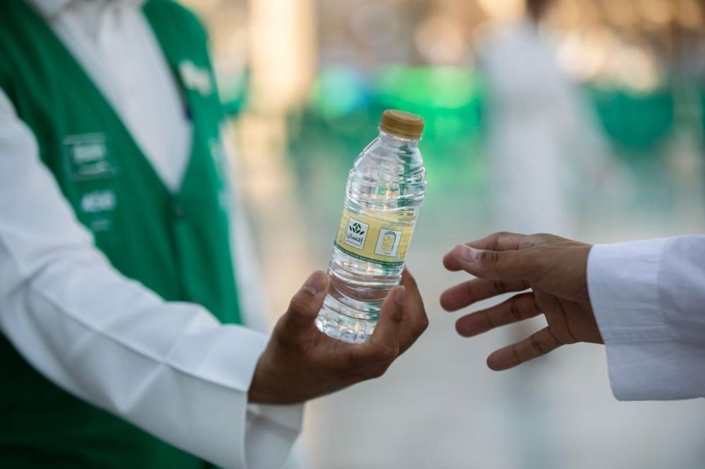 "هدية" تقدم أكثر من مليوني عبوة ماء لزوار المسجد النبوي