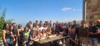 نادي الصحافة جال في محمية حرج أهدن الطبيعية وزرع أرزة تعزيزاً للانتماء إلى لبنان