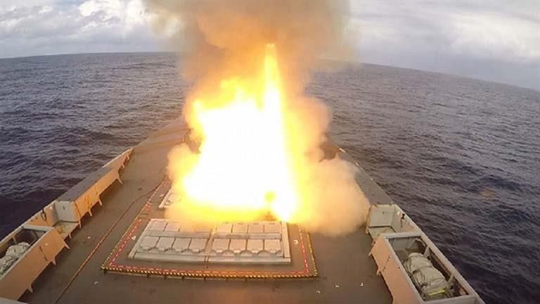 فيديو| الحوثيون ينفذون مناورات عسكرية لمحاكاة استهداف مواقع إسرائيلية