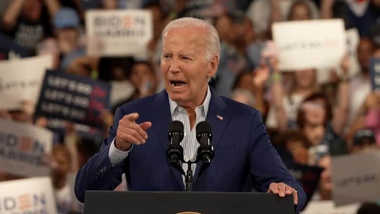 بايدن يرفض الانسحاب من السباق الانتخابي ويوجه رسالة صارمة