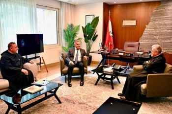 اللواء ابراهيم اطلع على انشطة المعهد الفني الانطوني من الابوين عازار وبو عبود