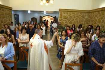 الاب بوعبود ترأس رتبة تبريك الايقونات في المعهد الفني الانطوني