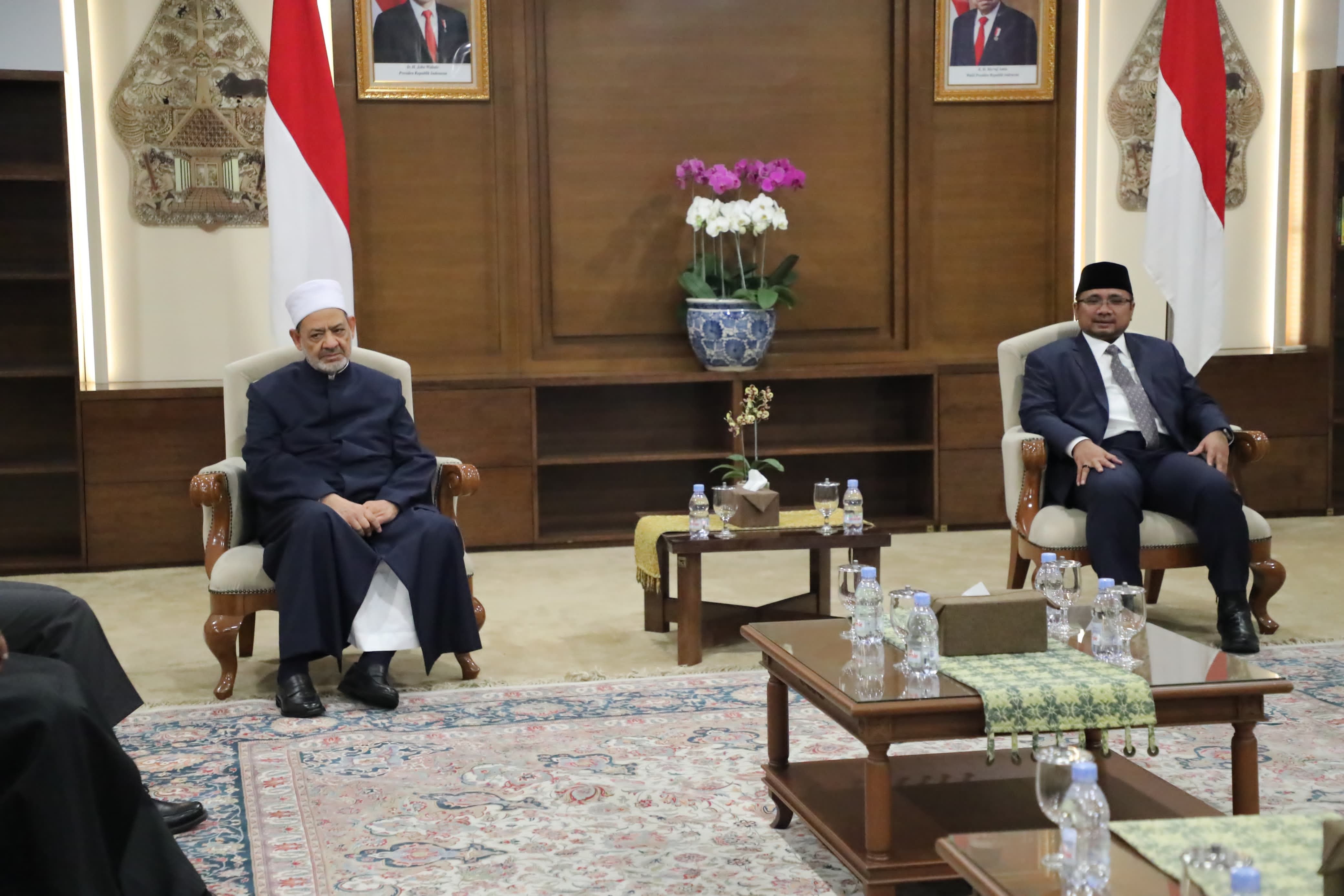 شيخ الأزهر يصل إندونيسيا فى ثالث محطات جولته بجنوب شرق آسيا