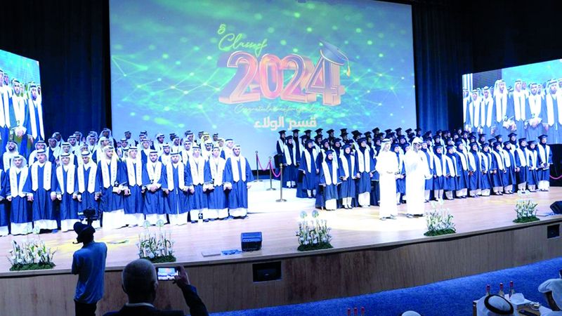 الامارات | مجمع زايد التعليمي في قطاة يحتفل بتخريج طلبة «الثانوية»