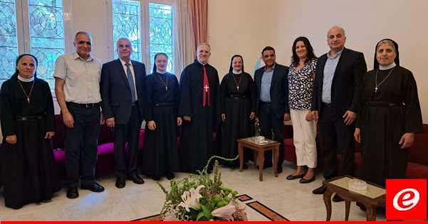 وفد من "الوطني الحر" زار دولّي شعيا لتهنئتها بانتخابها رئيسة عامّة للرهبانيّات المارونيّات
