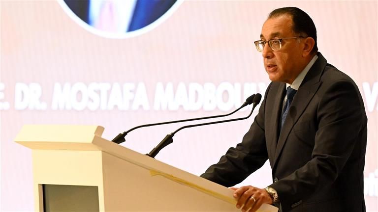 هل يتأثر المواطن بإشراك القطاع الخاص في إدارة المستشفيات؟.. مدبولي يرد