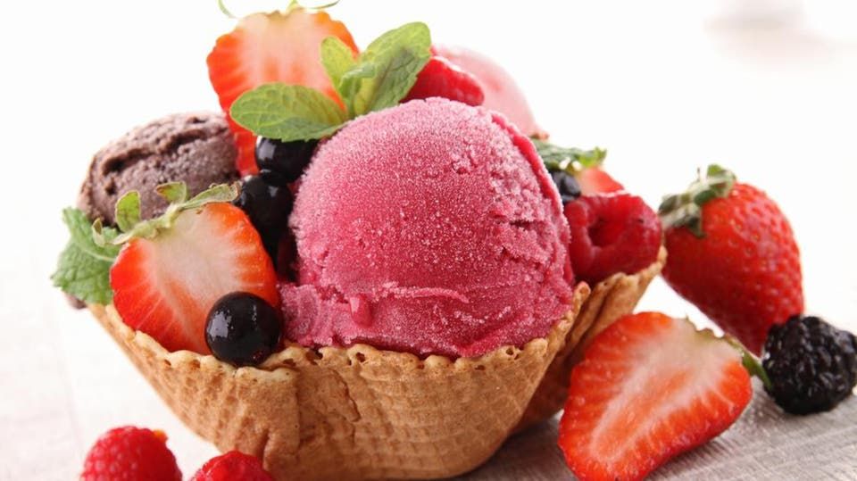 الامارات | مقارنة بالحلويات.. تعرف إلى تأثير الآيس كريم على الجسم