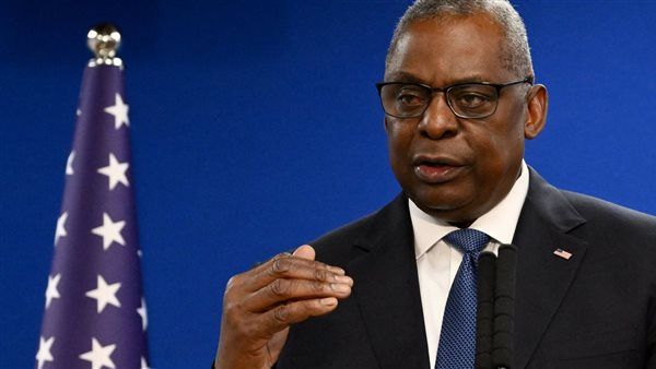 وزير الدفاع الأمريكي يبحث مع أمين عام الناتو تعزيز القاعدة الصناعية الدفاعية عبر الأطلسي
