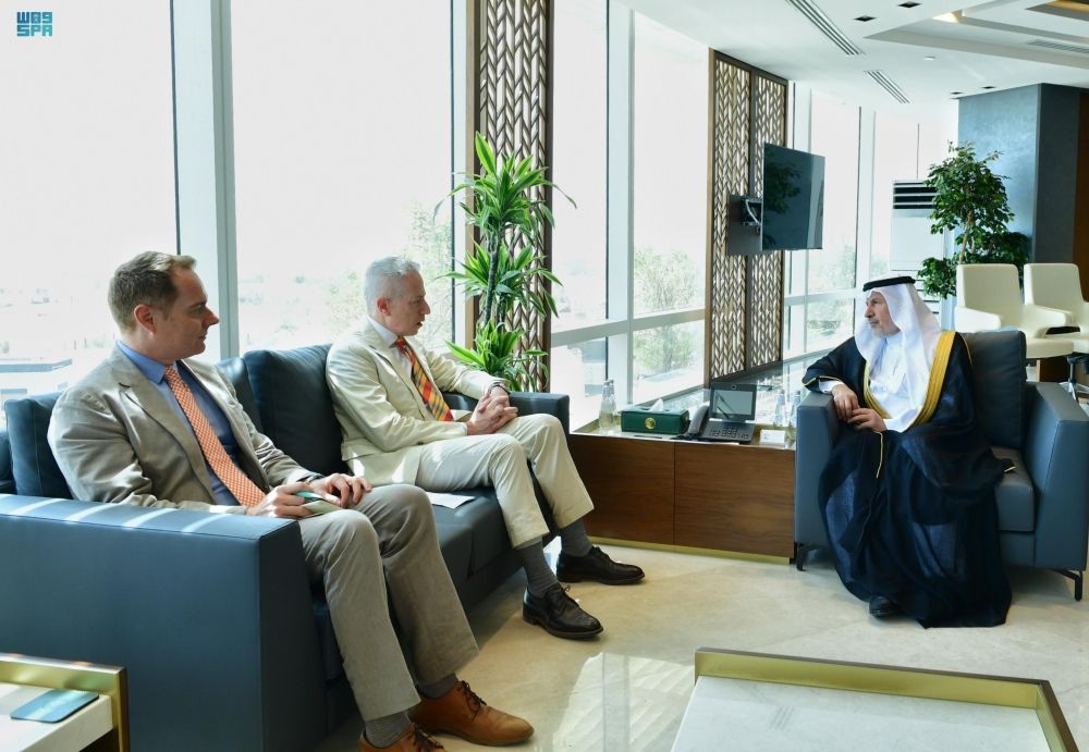 مركز الملك سلمان يبحث الوضع الإغاثي في غزة مع السفير الأمريكي