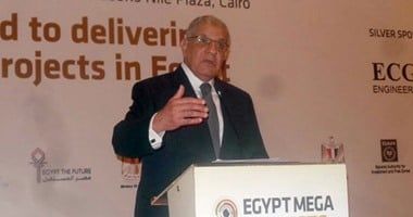 نقابة الصحفيين تكرم المهندس إبراهيم محلب رئيس الوزراء الأسبق لدورة في دعم الصحافة