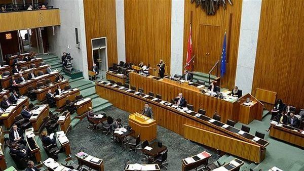 بدء جمع التوكيلات للمرشحين في انتخابات البرلمان النمساوي