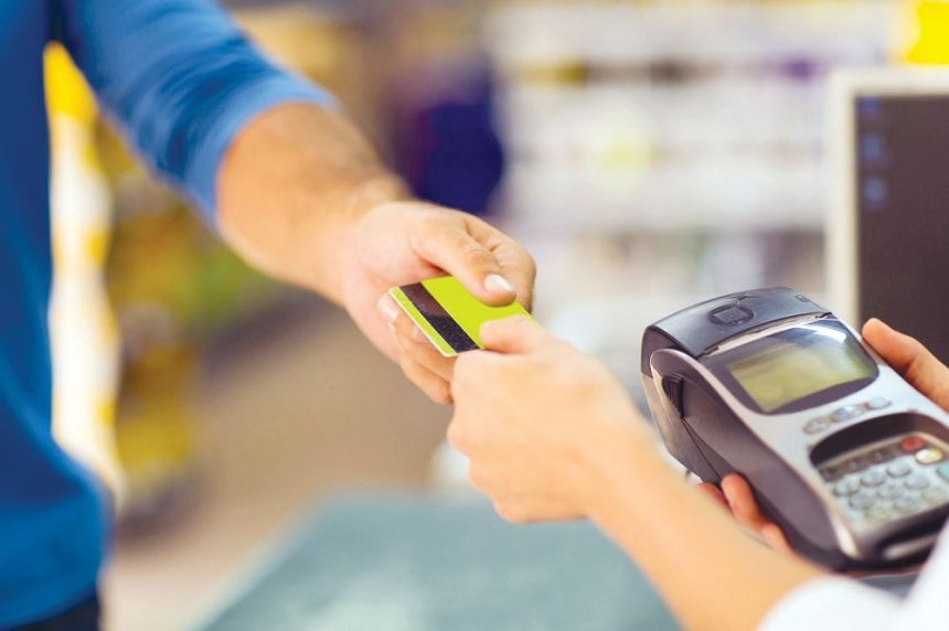 الأطعمة والمشروبات بالصدارة.. 204 ملايين عملية نقاط بيع بـ13 مليار ريال