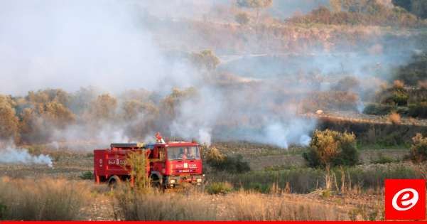 إخماد حرائق جراء الاعتداءات الاسرائيلية على قرى جنوبية