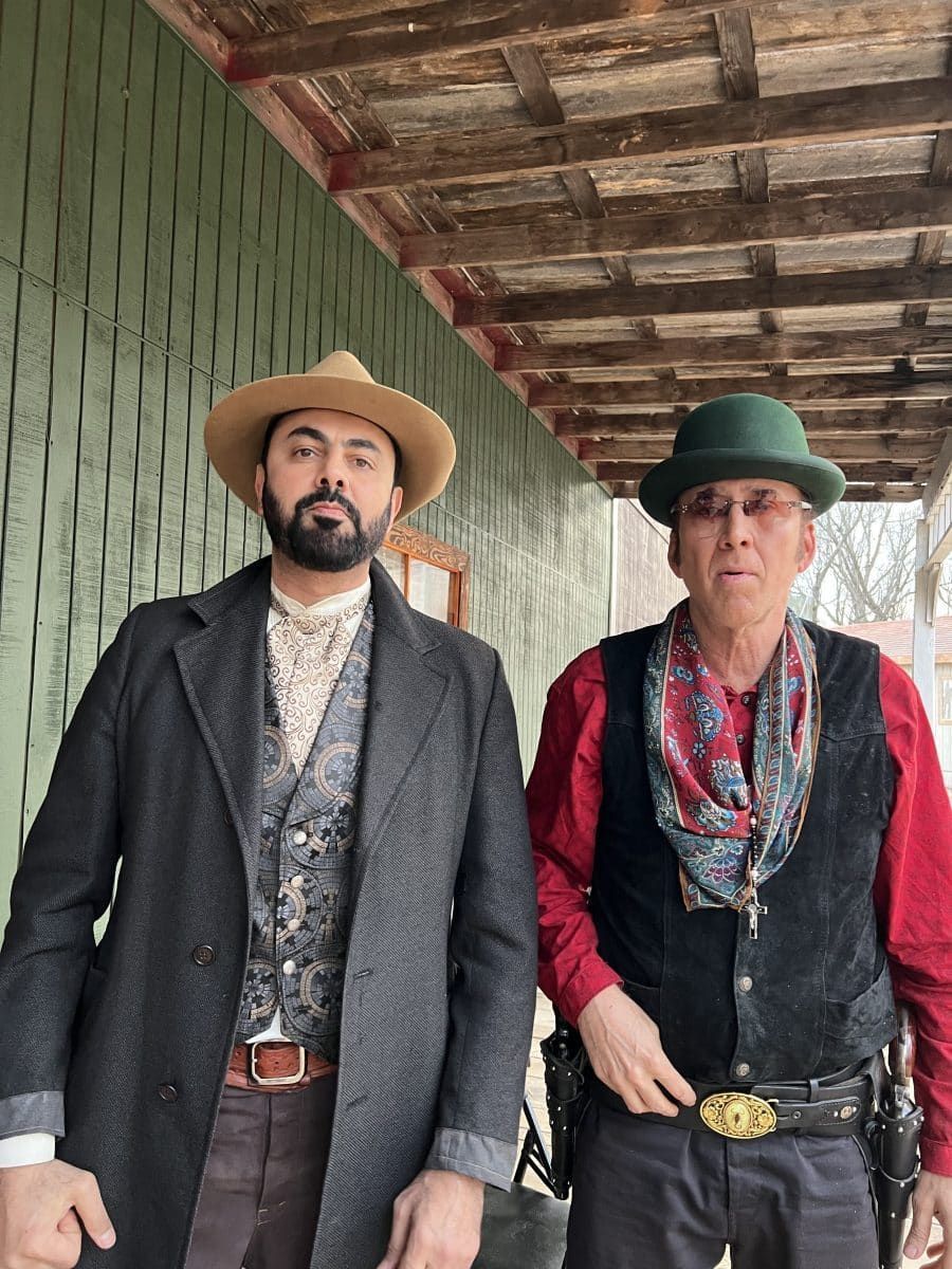 مجلة ESQUIRE العالمية: محمد كريم أول Cowboy عربي في هوليوود