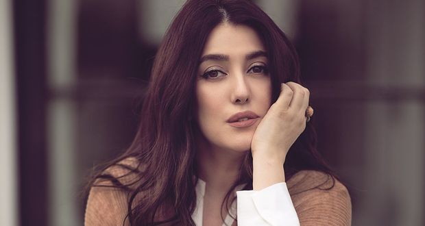 الموت يفجع الفنانة كندة علوش