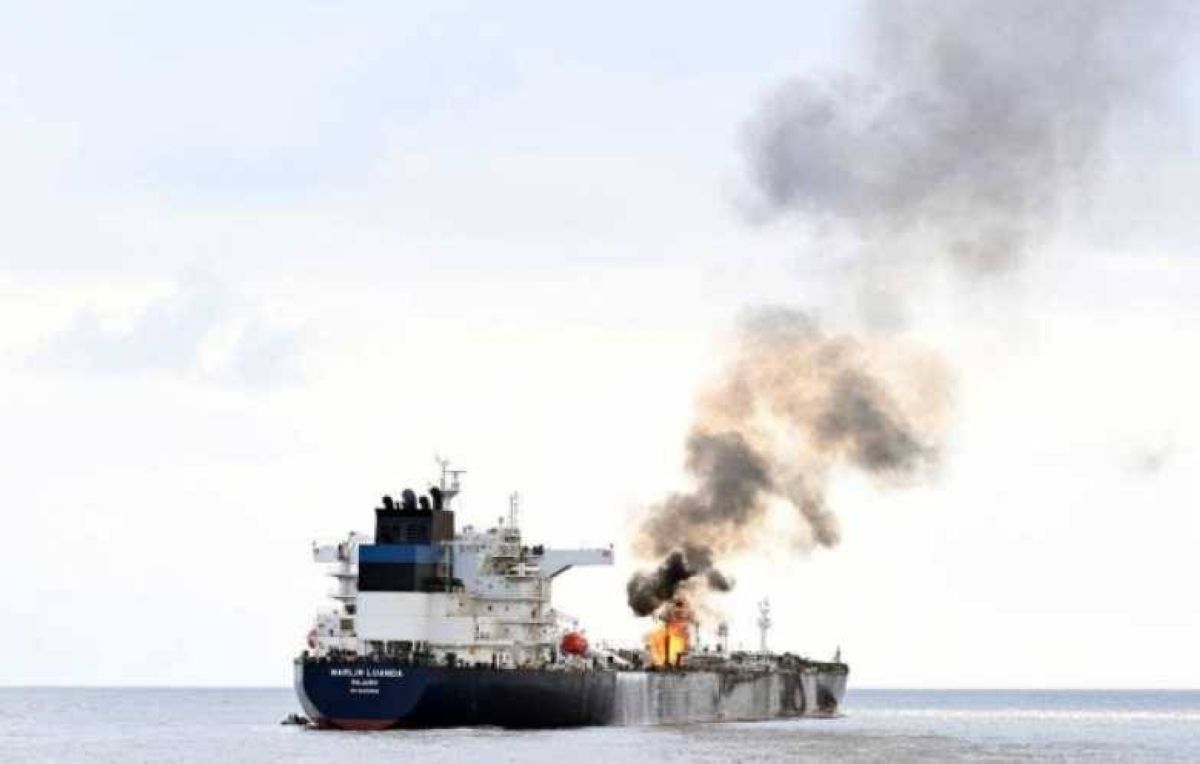 الحوثي يهرب من ضغوط الداخل بمهاجمة البحر الأحمر