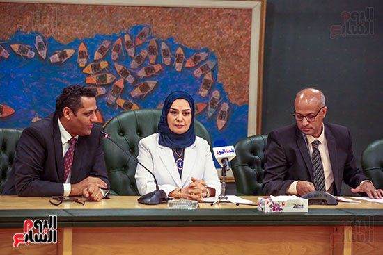 الصحفيين تكرم سفيرة البحرين المندوب الدائم لدى جامعة الدول العربية