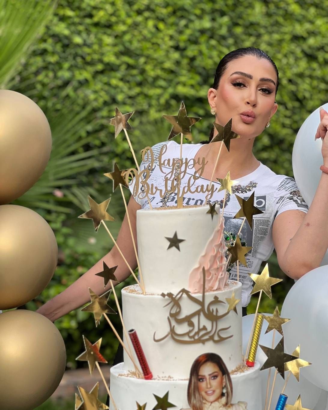 في أجواء عائلية.. غادة عبد الرازق تحتفل بميلادها الـ54