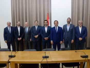 سلسلة لقاءات لنواب المعارضة مع الكتل النيابية بالبرلمان شملت "لبنان القوي" و"اللقاء الديمقراطي" و"الاعتدال"