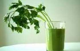 «معلومة بمليون ريال».. عشبة معجزة تقضي على آلامك الشديدة بملعقة واحدة فقط!