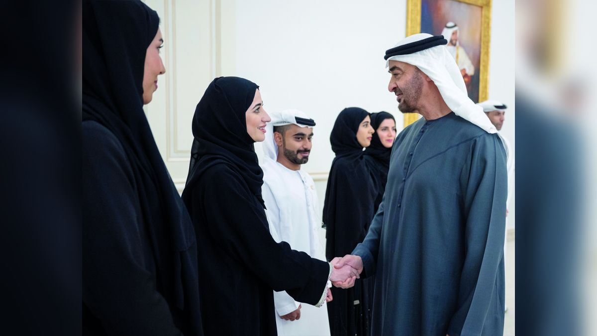 الامارات | رئيس الدولة: حريصون على تشجيع الكوادر الوطنية لمواصلة تميزها في القطاع الخاص