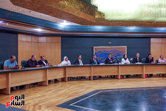 الصحفيين تكرم سفيرة البحرين المندوب الدائم لدى جامعة الدول العربية