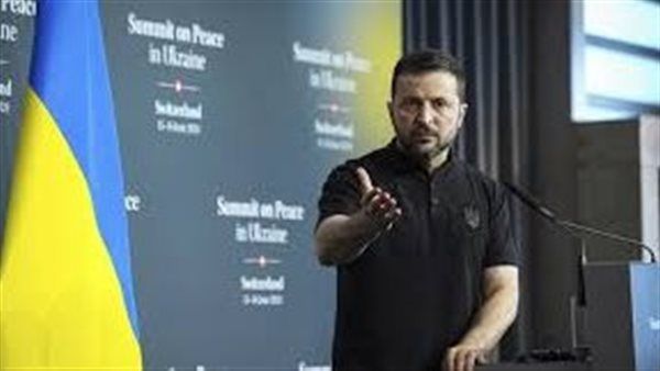 زيلينسكي يدعو أمريكا لمساعدة بلاده وعدم انتظار الانتخابات في نوفمبر