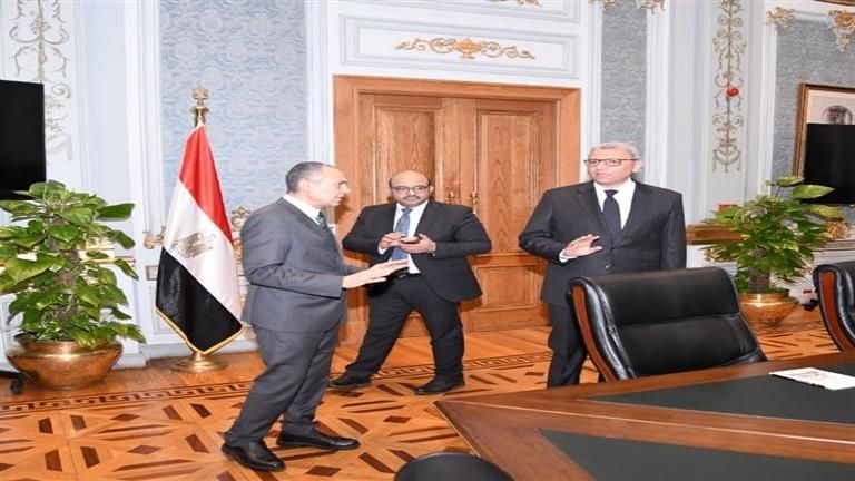 بدء اجتماع اللجنة الخاصة المشكلة لدراسة بيان الحكومة الجديدة