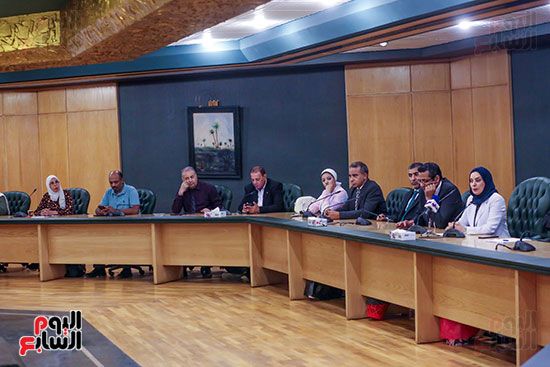 الصحفيين تكرم سفيرة البحرين المندوب الدائم لدى جامعة الدول العربية