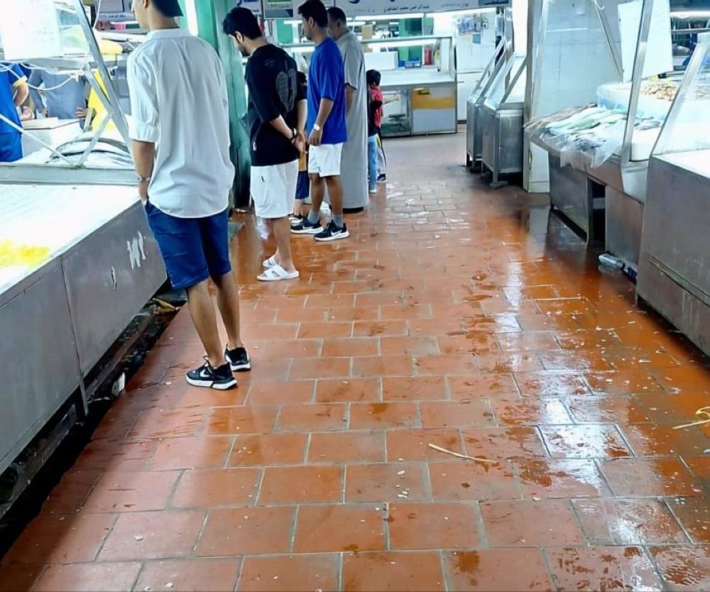 "البيئة" ترصد مخالفات سوق السمك بجدة وتتخذ الإجراءات اللازمة