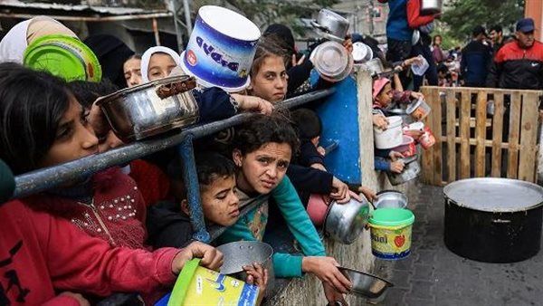 إعلامي حكومي بغزة: نطالب المجتمع الدولي بوضع حد لسياسة التجويع في القطاع