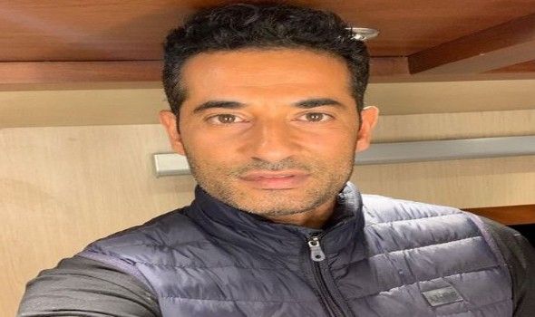 عمرو سعد يغني للمرة الأولى وإليسا تحرجه أمام الكاميرا