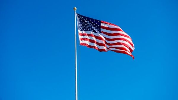 بعد خطف الحوثيين موظفين في سفارتها - الولايات المتحدة تجدد تحذير رعاياها من السفر إلى اليمن بسبب تزايد المخاطر الأمنية والصحية