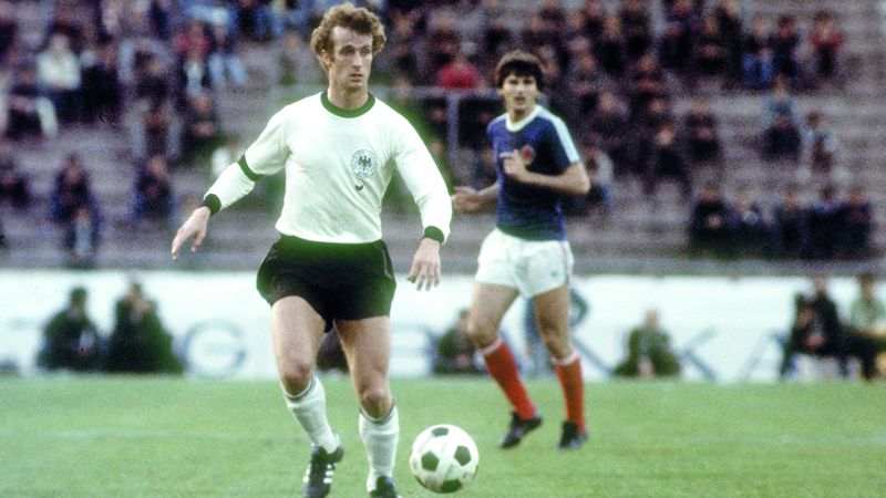 الامارات | رقم بونهوف.. صامد في السجلات الأوروبية منذ 44 عاماً