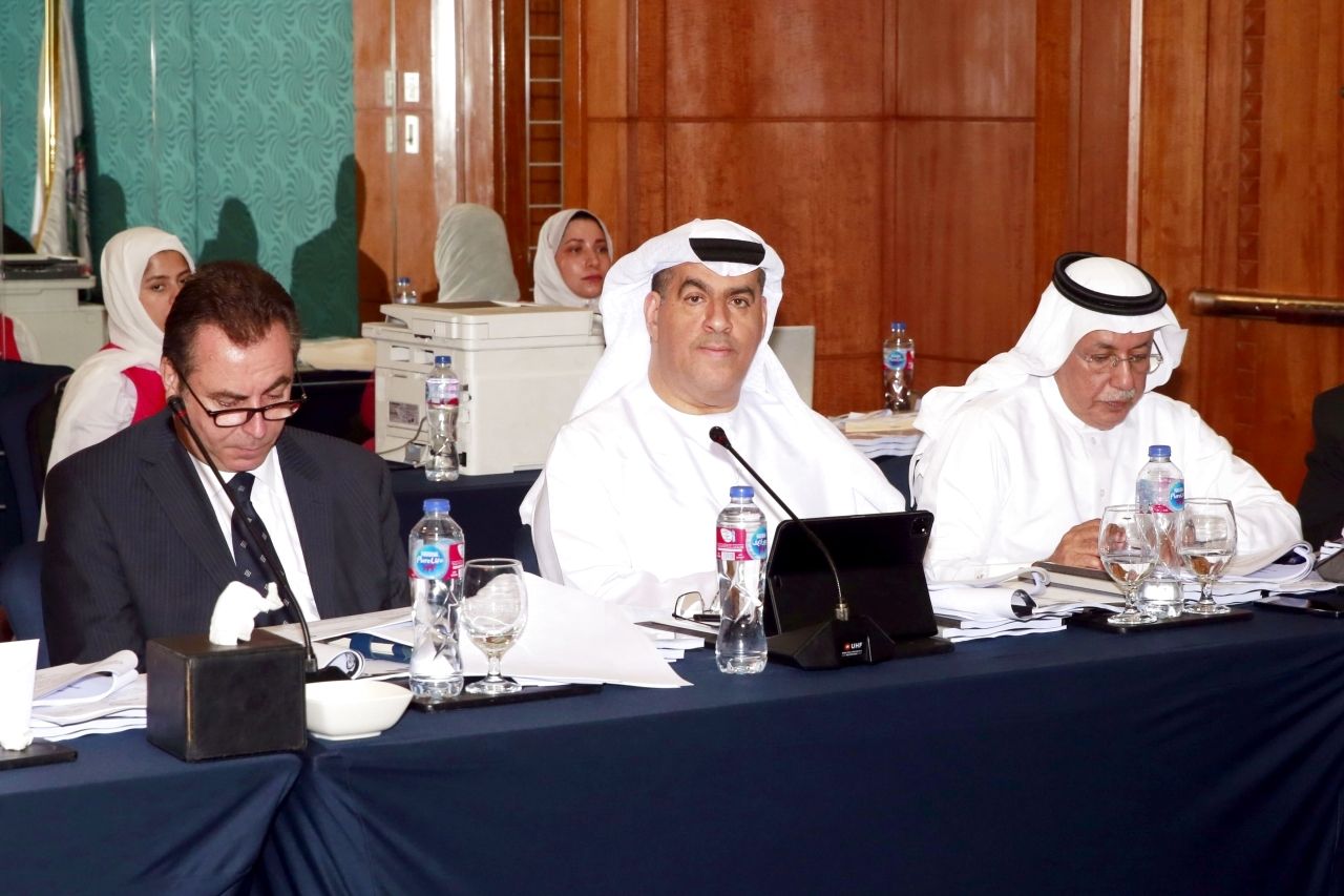 الخليج اليوم .. الشعبة البرلمانية الإماراتية تدعو إلى تعزيز العمل الجماعي في ظل الأزمات التي تواجه الدول العربية