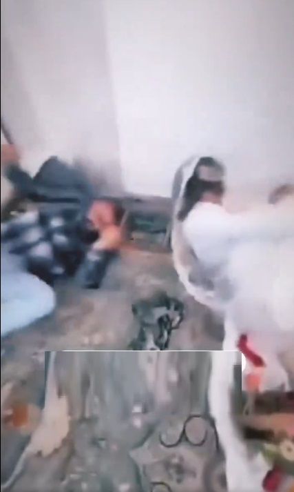 شاهد بالصور العروسة النرفوزة| عروسة تتعامل مع عريسها ليلة الزفاف وكأنها في حلبة مصارعة فماذا فعل العريس حتى استفزها