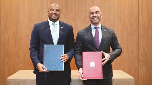 حكومتا الإمارات وبرمودا توقعان مذكرة تفاهم لتبادل المعرفة