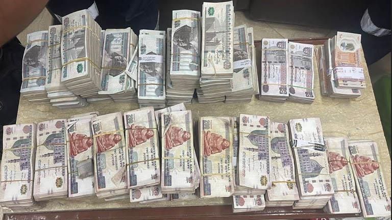 الداخلية تضبط 11 مليون جنيه من تجار العملة
