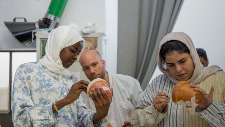 هيئة التراث لـ "اليوم" : 80 ساعة تدريبية تؤهل حرفيي الفخار للتنافس عالميًا