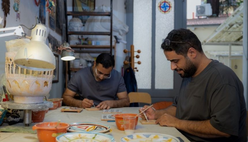 هيئة التراث لـ "اليوم" : 80 ساعة تدريبية تؤهل حرفيي الفخار للتنافس عالميًا